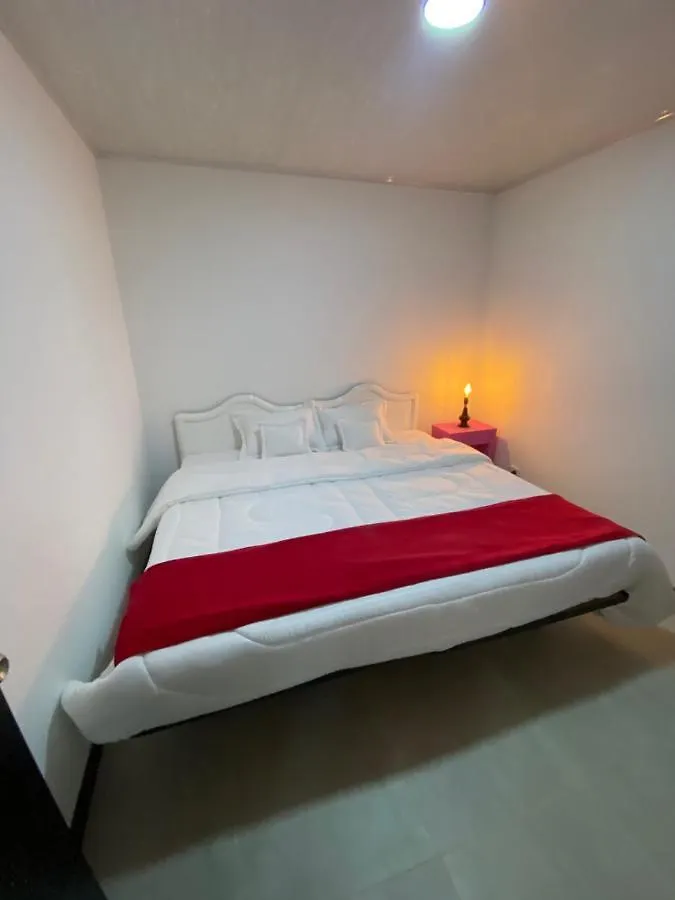 A7 Apartasuites Bogota Homes 0*,